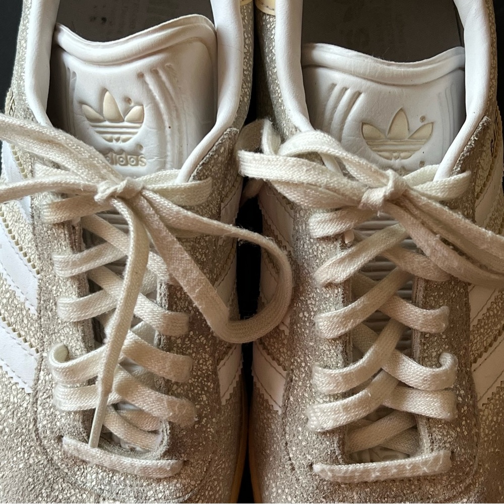 Adidas Gazelle distressed sneakers, cream, lace up size 8 US - Picture 10 of 13